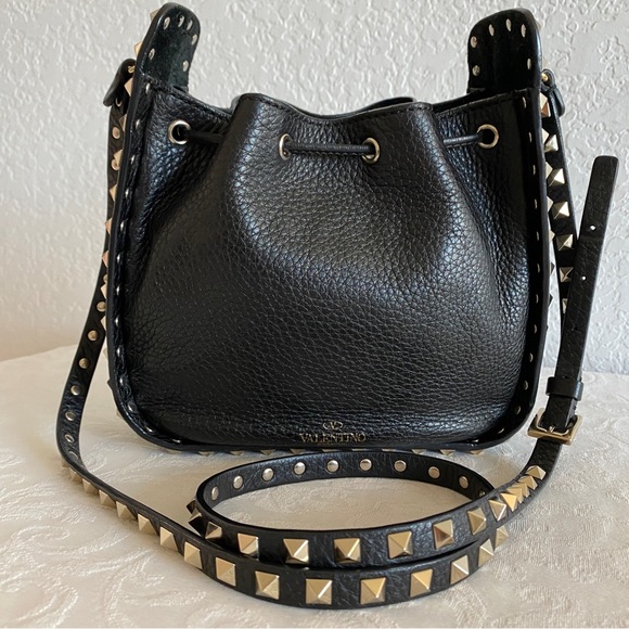 VALENTINO Rockstud Bucket crossbody Bag - Picture 10 of 14